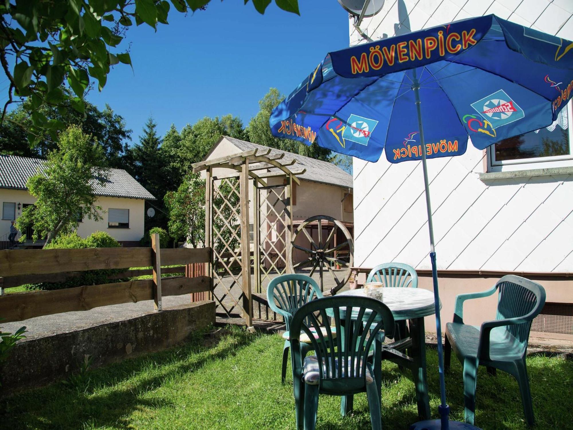 Spacious Holiday Home In Ulmen Near The Centre Экстерьер фото